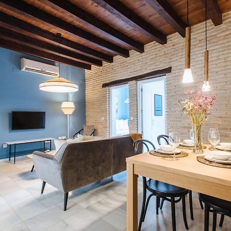 Suites Triana Sevilla Apartments Exterior photo