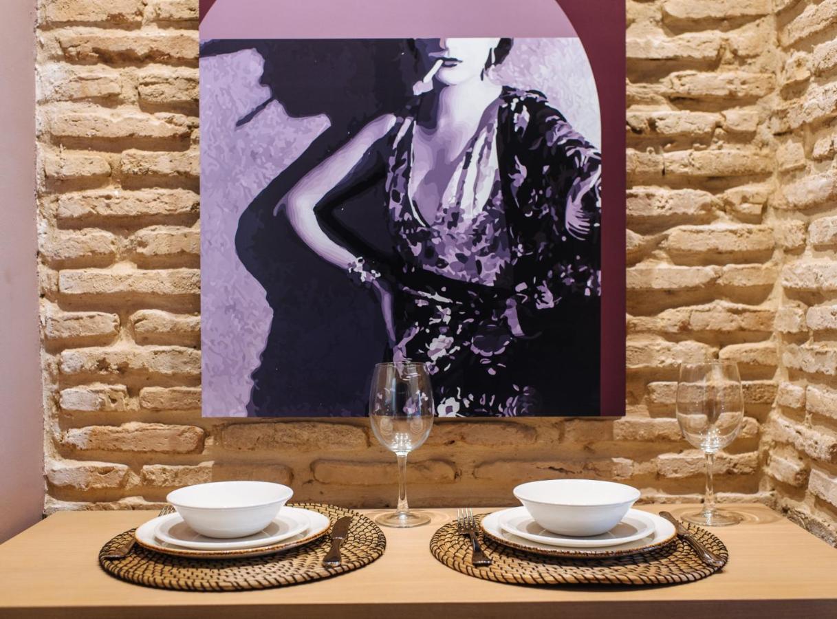 Suites Triana Sevilla Apartments Exterior photo