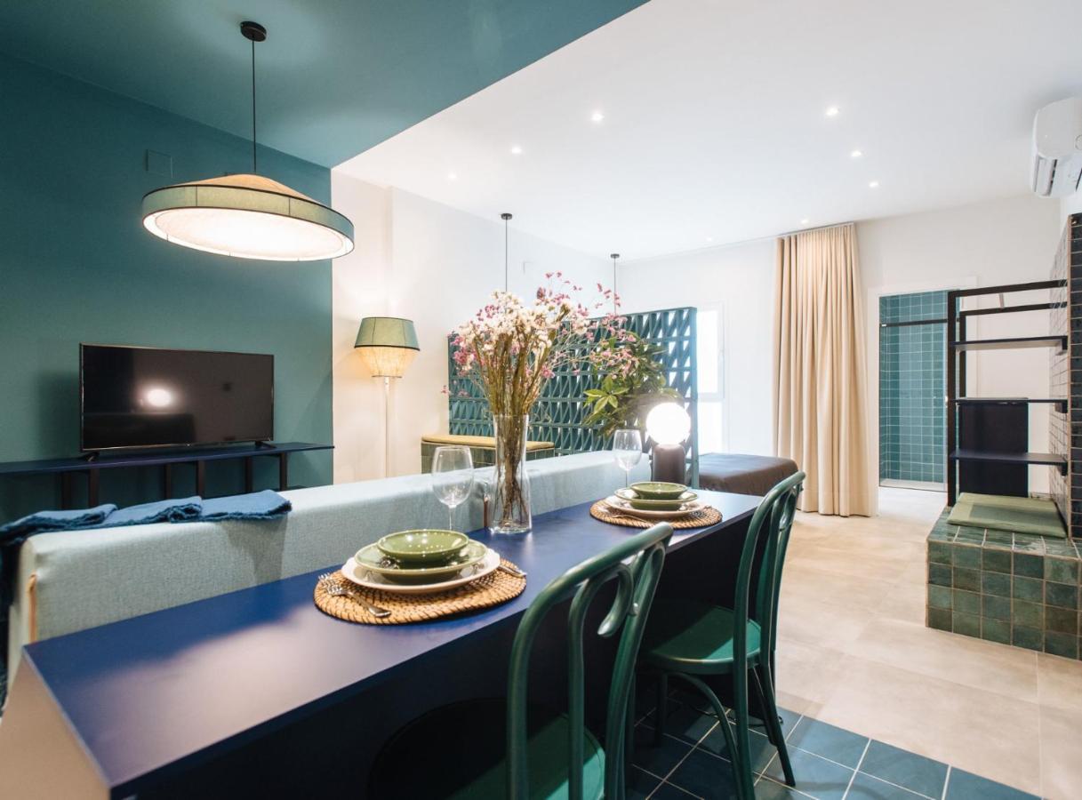 Suites Triana Sevilla Apartments Exterior photo